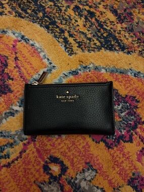 kate spade Black Pebbled Leather Zip Card Pouch with Gold Logo